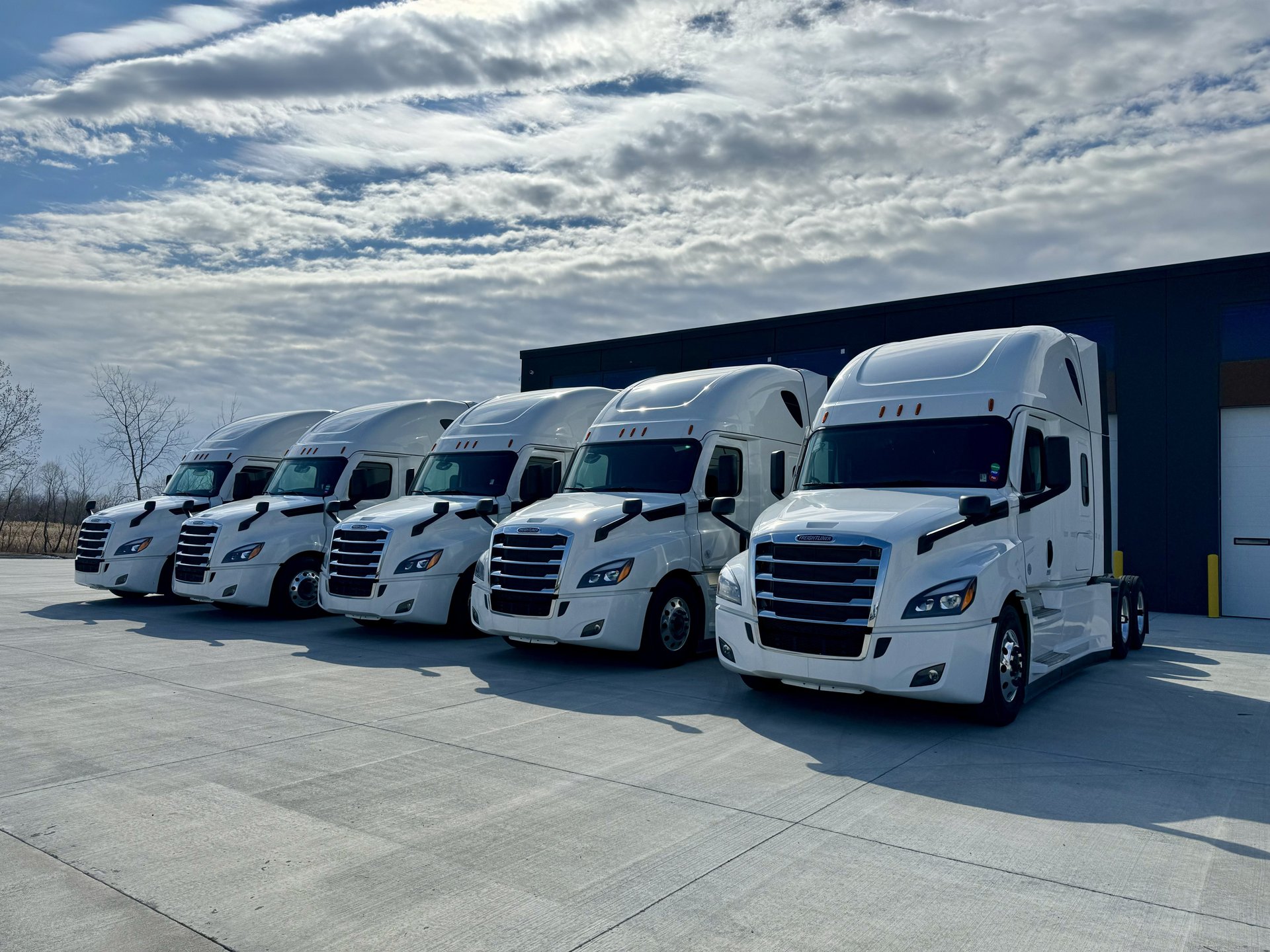 KGZ Transport Amazon Freight truck